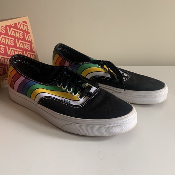 Refract vans - Picture 2 of 2